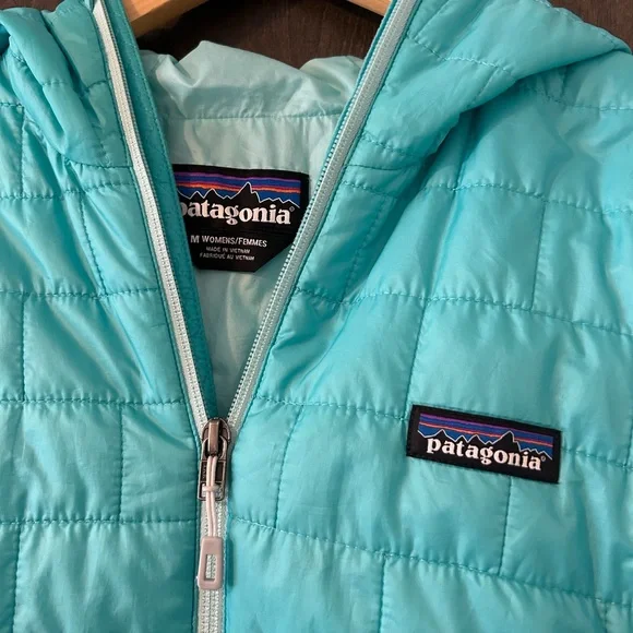 Women’s Patagonia Hooded Nano Puff in Rare Teal Color - Picture 3 of 3